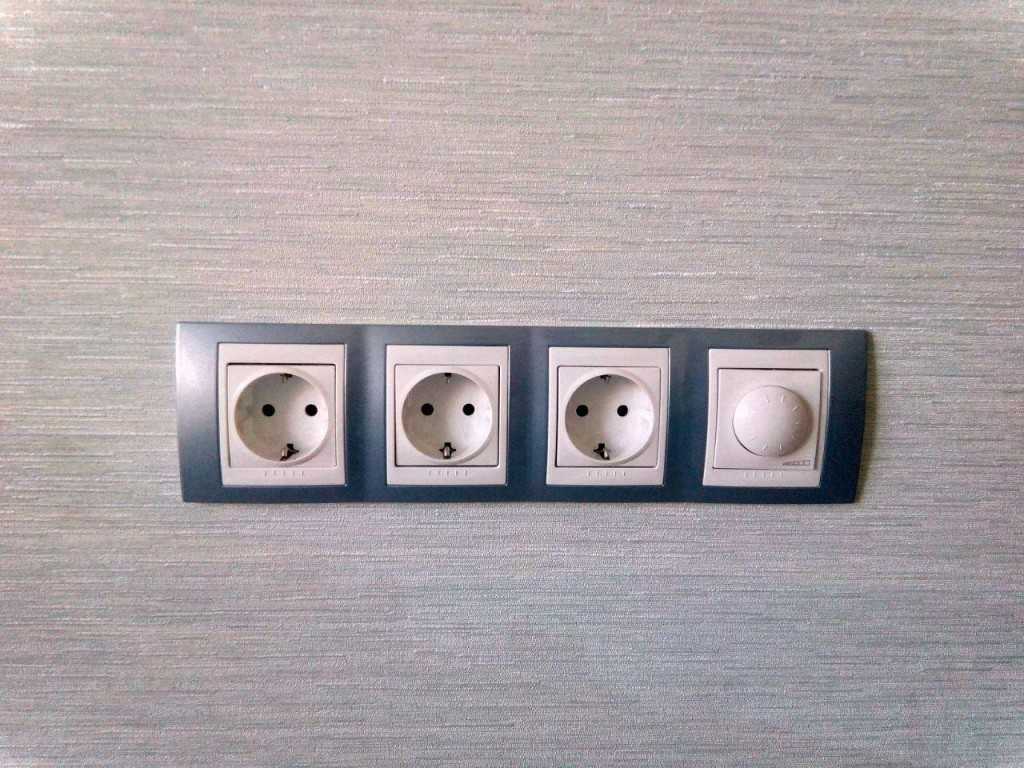 Установка розеток в Подольске